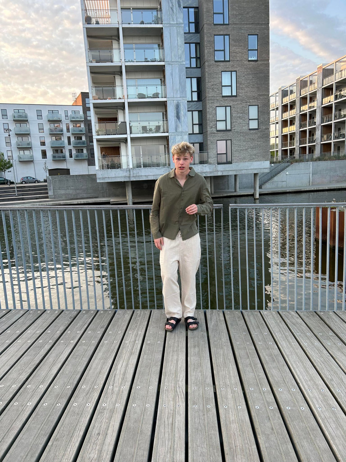BAGGY SOMMER HØRBUKSER - BEIGE