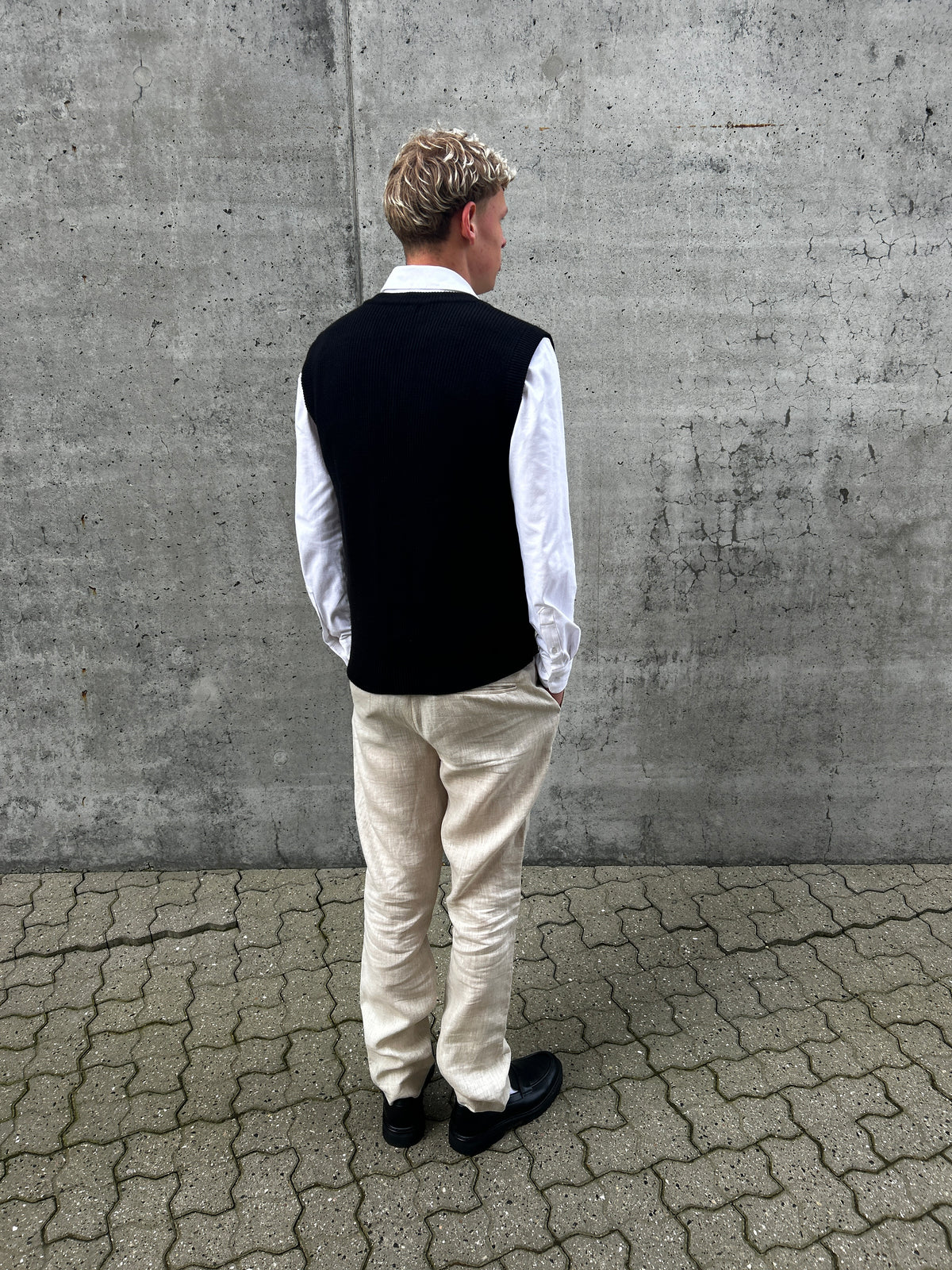 STRIKVEST - SORT